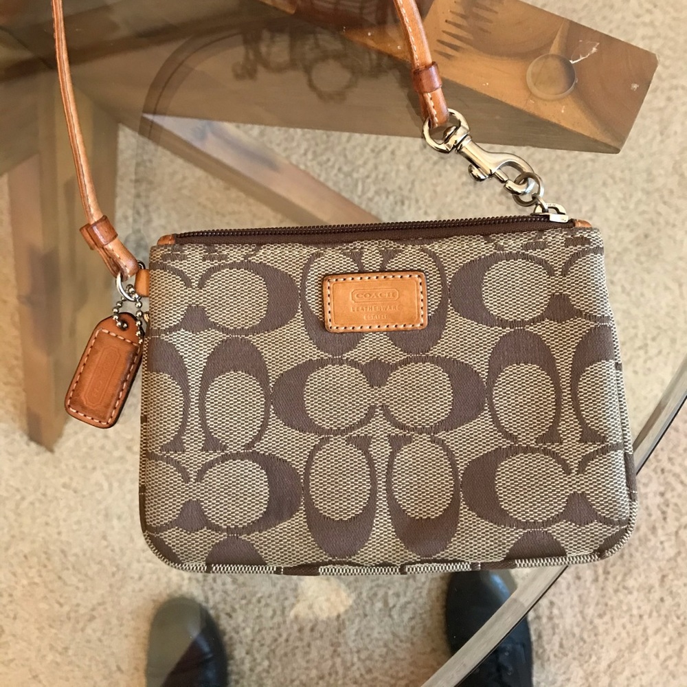 Vintage style Coach wristlet